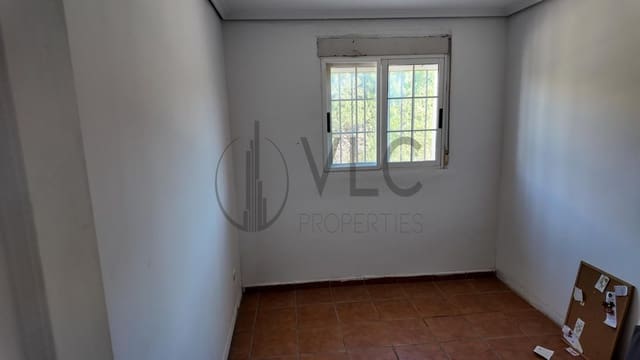 4 soveværelse Villa til salg i Montserrat med swimmingpool garage - € 294.000 (Ref: 8435036)