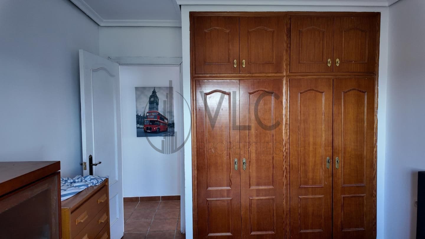 4 soveværelse Villa til salg i Montserrat med swimmingpool garage - € 294.000 (Ref: 8435036)