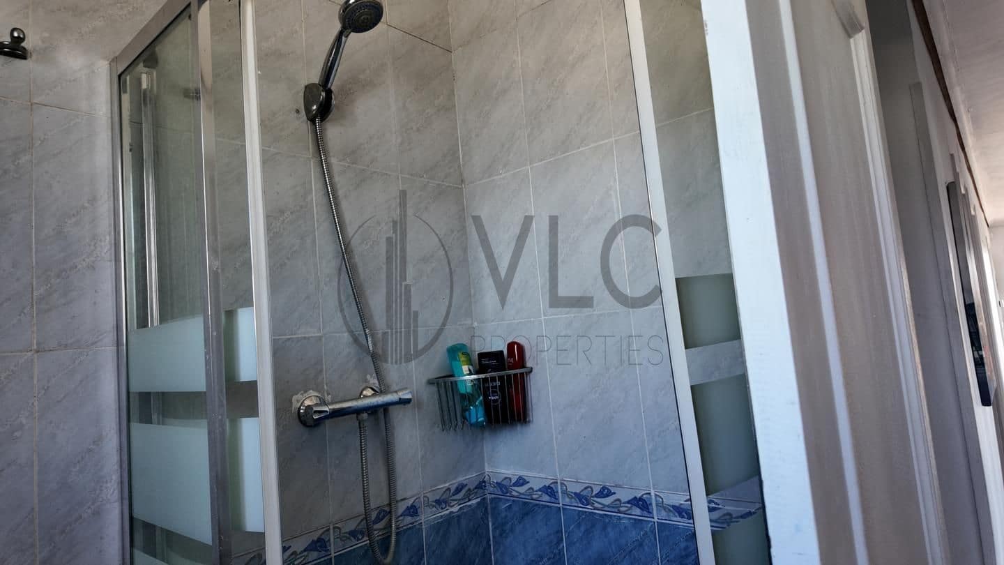 4 soveværelse Villa til salg i Montserrat med swimmingpool garage - € 294.000 (Ref: 8435036)