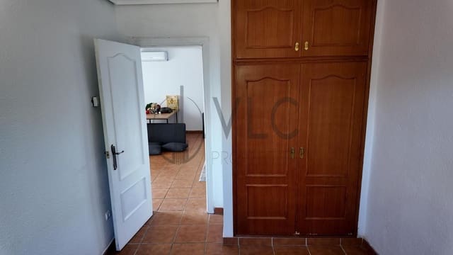 4 soveværelse Villa til salg i Montserrat med swimmingpool garage - € 294.000 (Ref: 8435036)