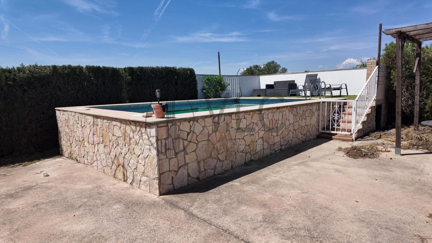 4 soveværelse Villa til salg i Montserrat med swimmingpool garage - € 294.000 (Ref: 8435036)
