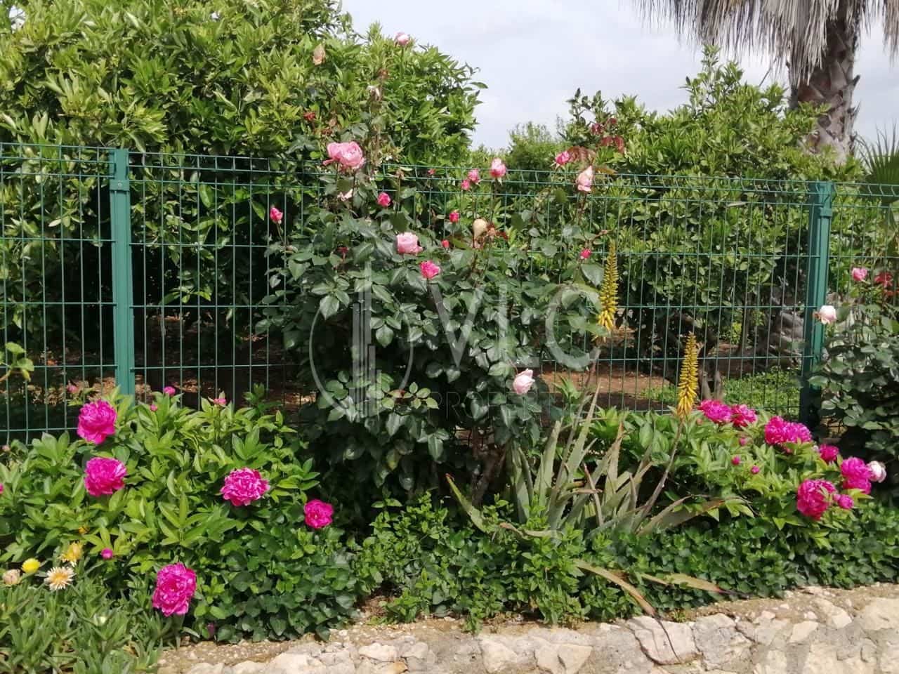 3 soverom Villa til salgs i Alzira med svømmebasseng garasje - € 220 000 (Ref: 8471875)