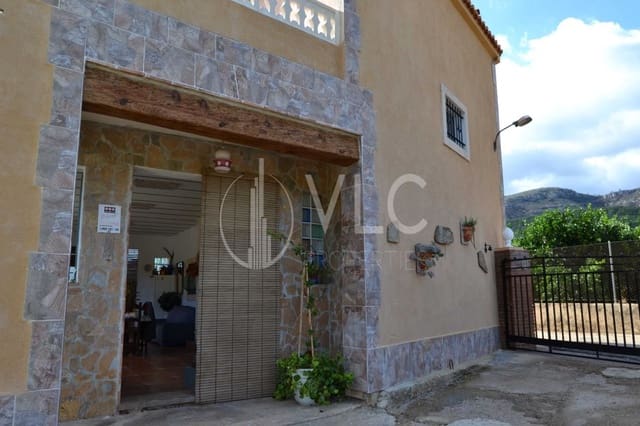 3 soverom Villa til salgs i Alzira med svømmebasseng garasje - € 220 000 (Ref: 8471875)