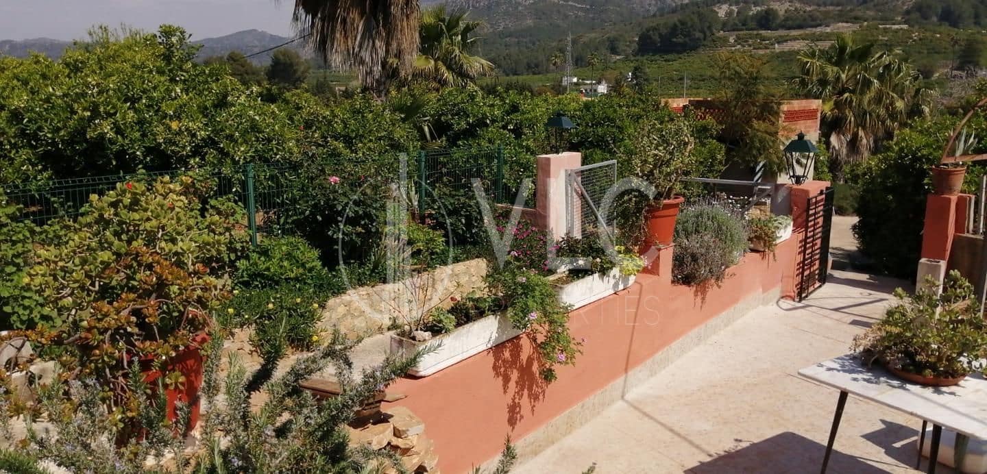 3 soverom Villa til salgs i Alzira med svømmebasseng garasje - € 220 000 (Ref: 8471875)