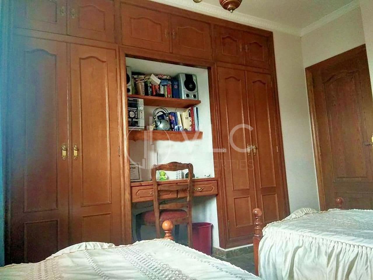 9 soveværelse Villa til salg i Picassent med swimmingpool garage - € 750.000 (Ref: 8518879)