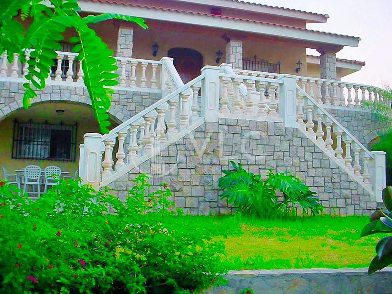 9 soveværelse Villa til salg i Picassent med swimmingpool garage - € 750.000 (Ref: 8518879)