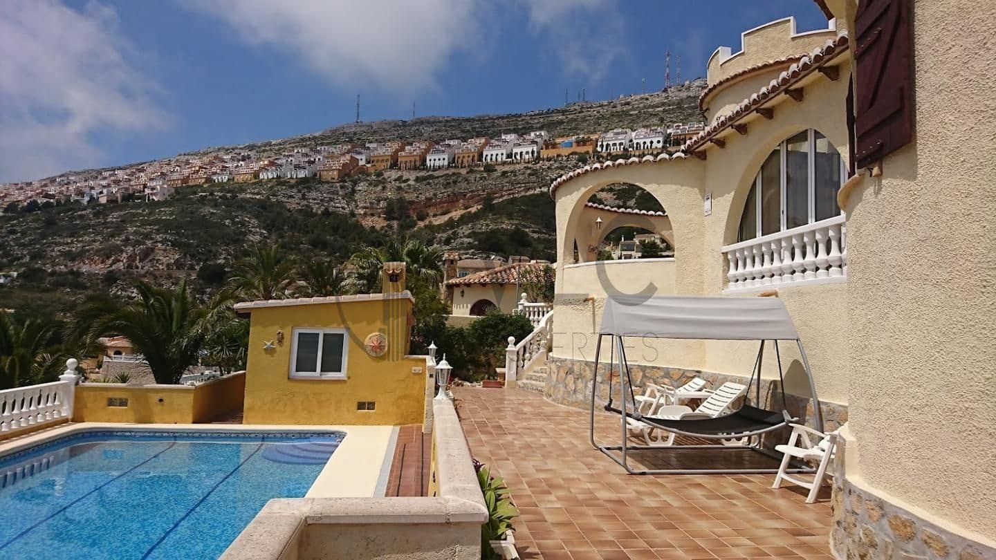 5 soveværelse Villa til salg i Benitachell / Benitatxell med swimmingpool garage - € 585.000 (Ref: 8607971)