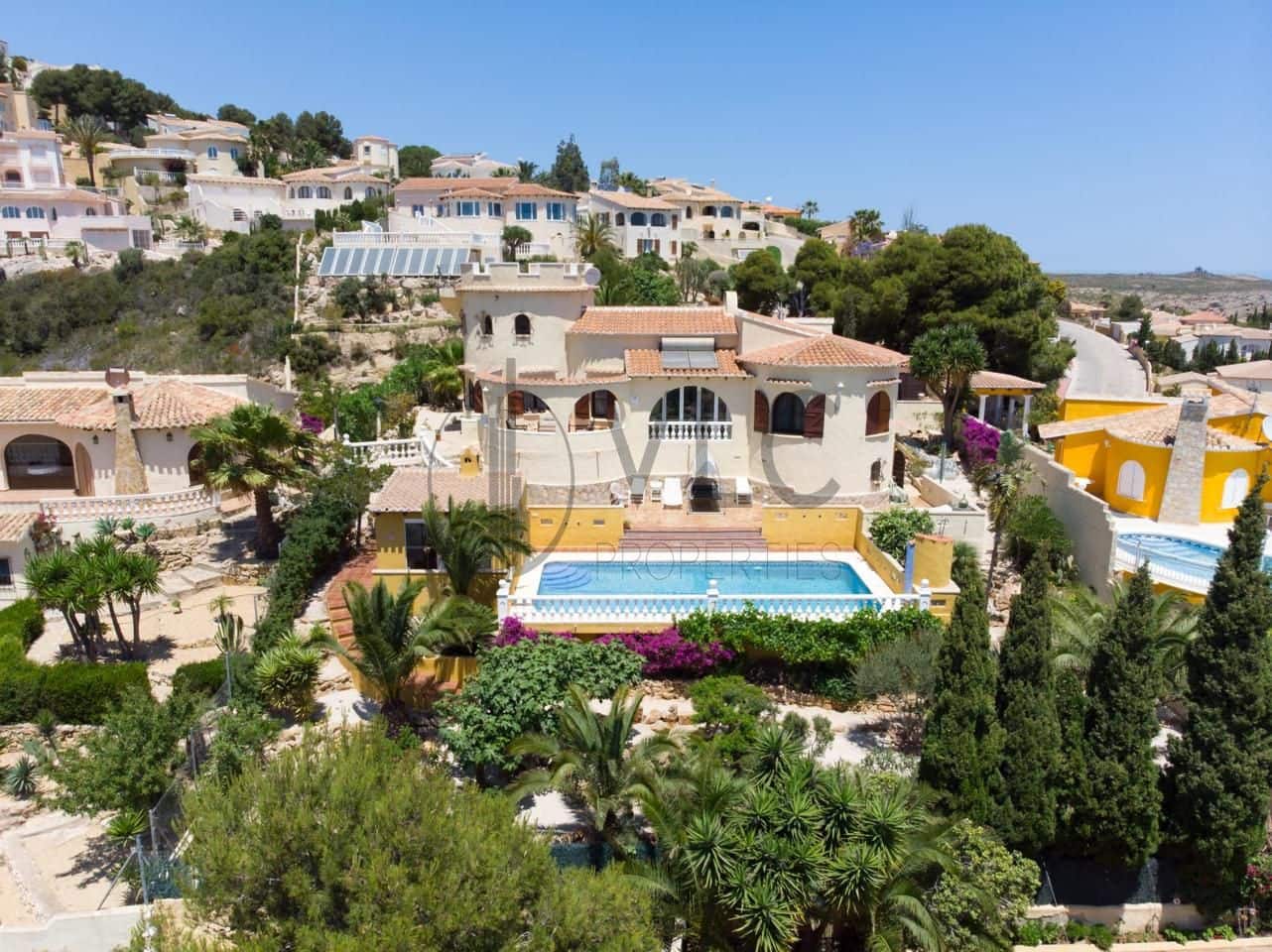 5 soveværelse Villa til salg i Benitachell / Benitatxell med swimmingpool garage - € 585.000 (Ref: 8607971)