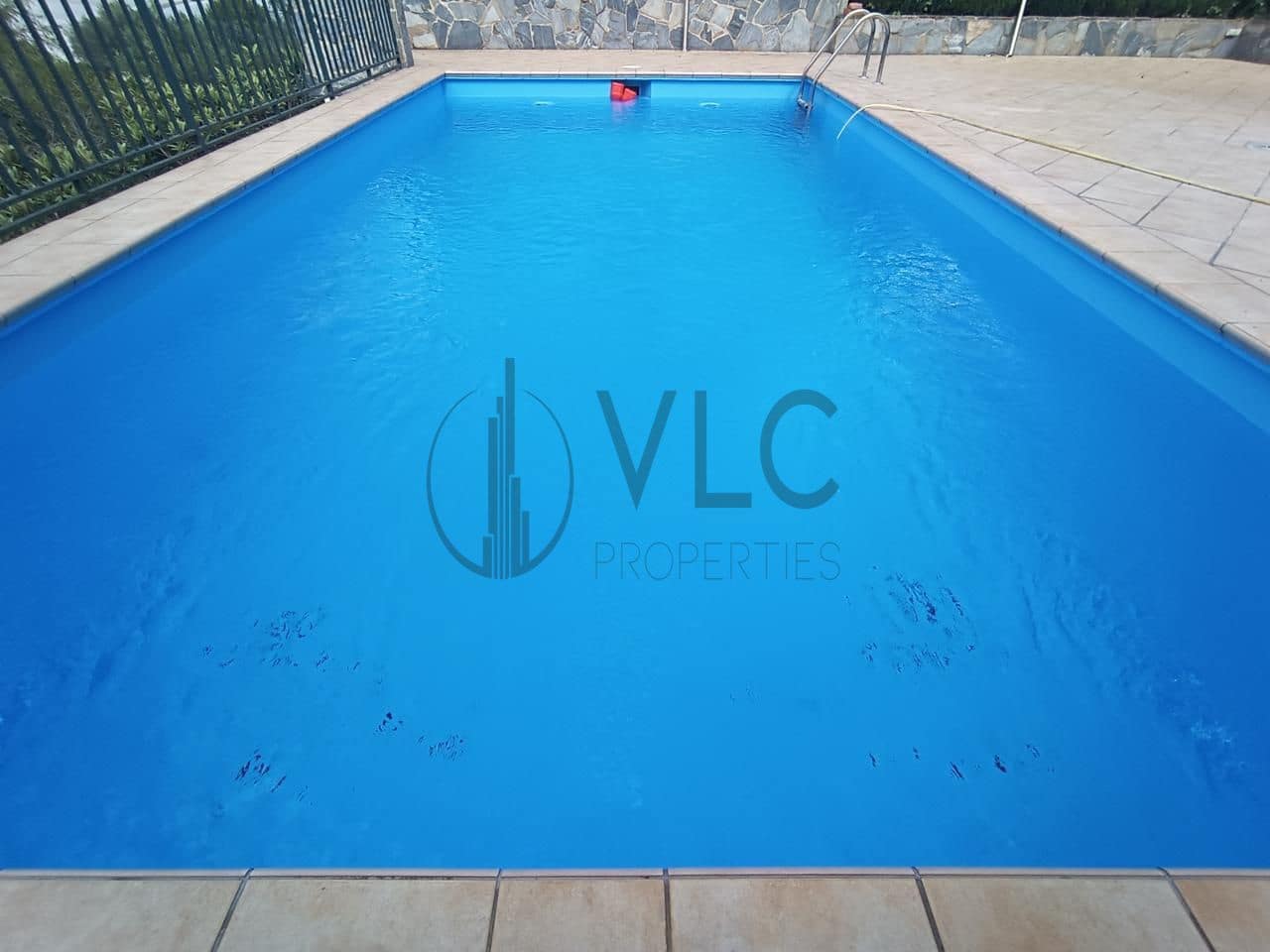 5 soveværelse Villa til salg i Montserrat med swimmingpool garage - € 259.000 (Ref: 8910245)