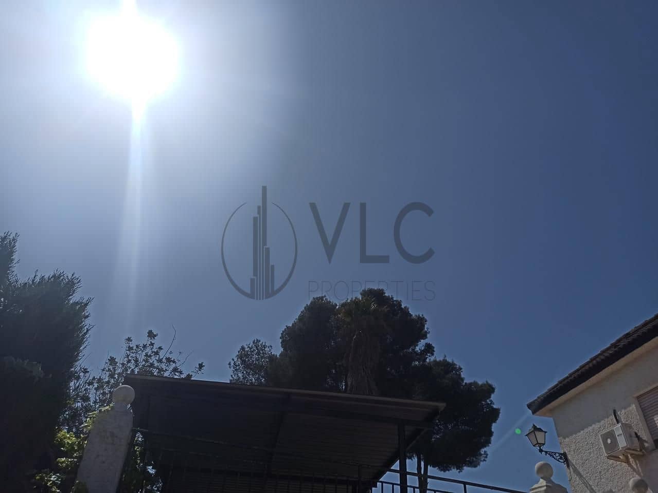 5 soveværelse Villa til salg i Montserrat med swimmingpool garage - € 259.000 (Ref: 8910245)