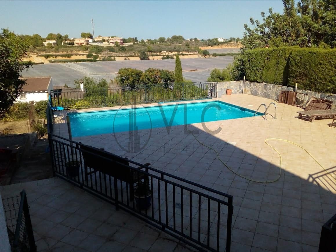 5 soveværelse Villa til salg i Montserrat med swimmingpool garage - € 259.000 (Ref: 8910245)
