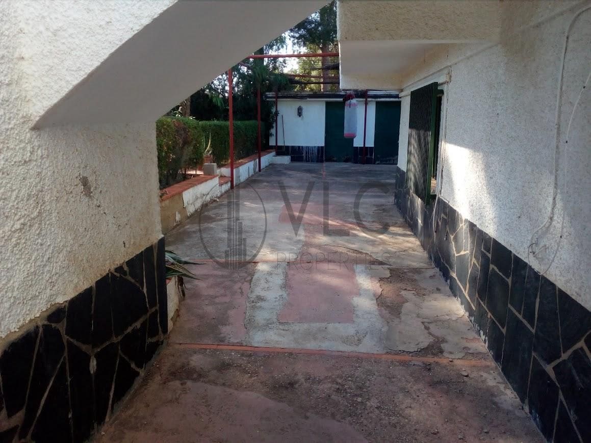 5 soveværelse Villa til salg i Montserrat med swimmingpool garage - € 259.000 (Ref: 8910245)