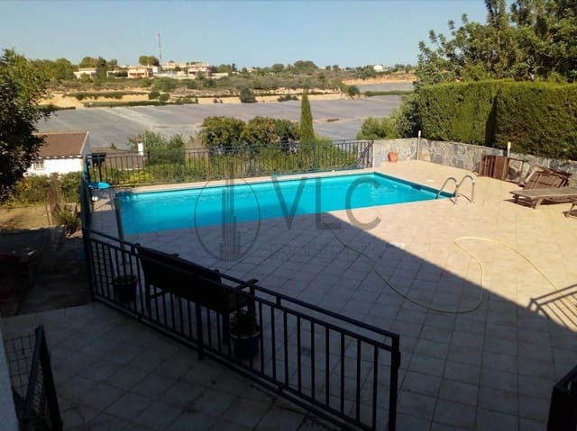 5 slaapkamer Villa te koop in Montserrat met zwembad garage - € 239.000 (Ref: 8910245)