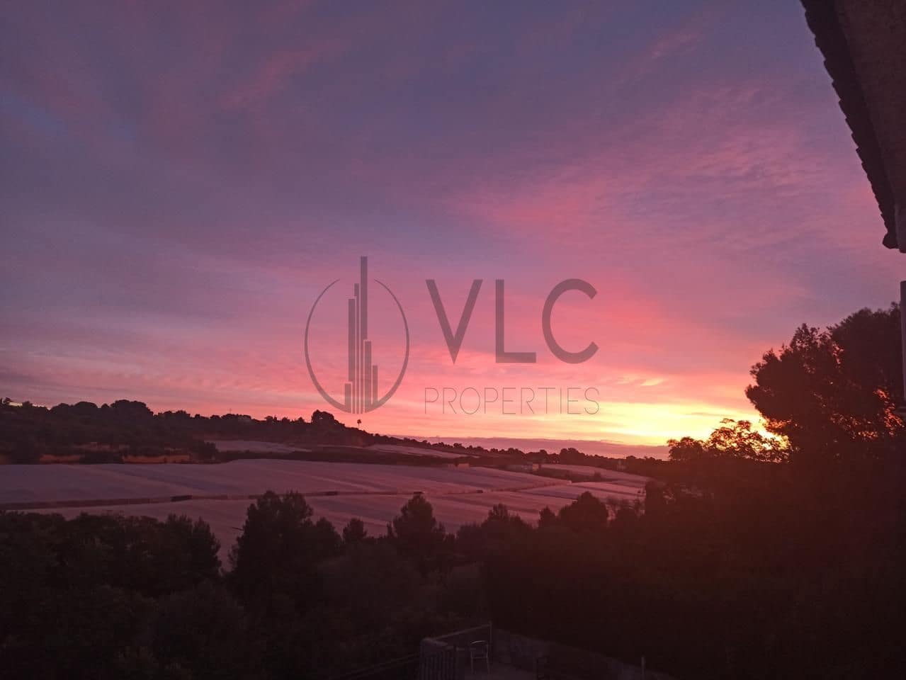 5 soveværelse Villa til salg i Montserrat med swimmingpool garage - € 259.000 (Ref: 8910245)