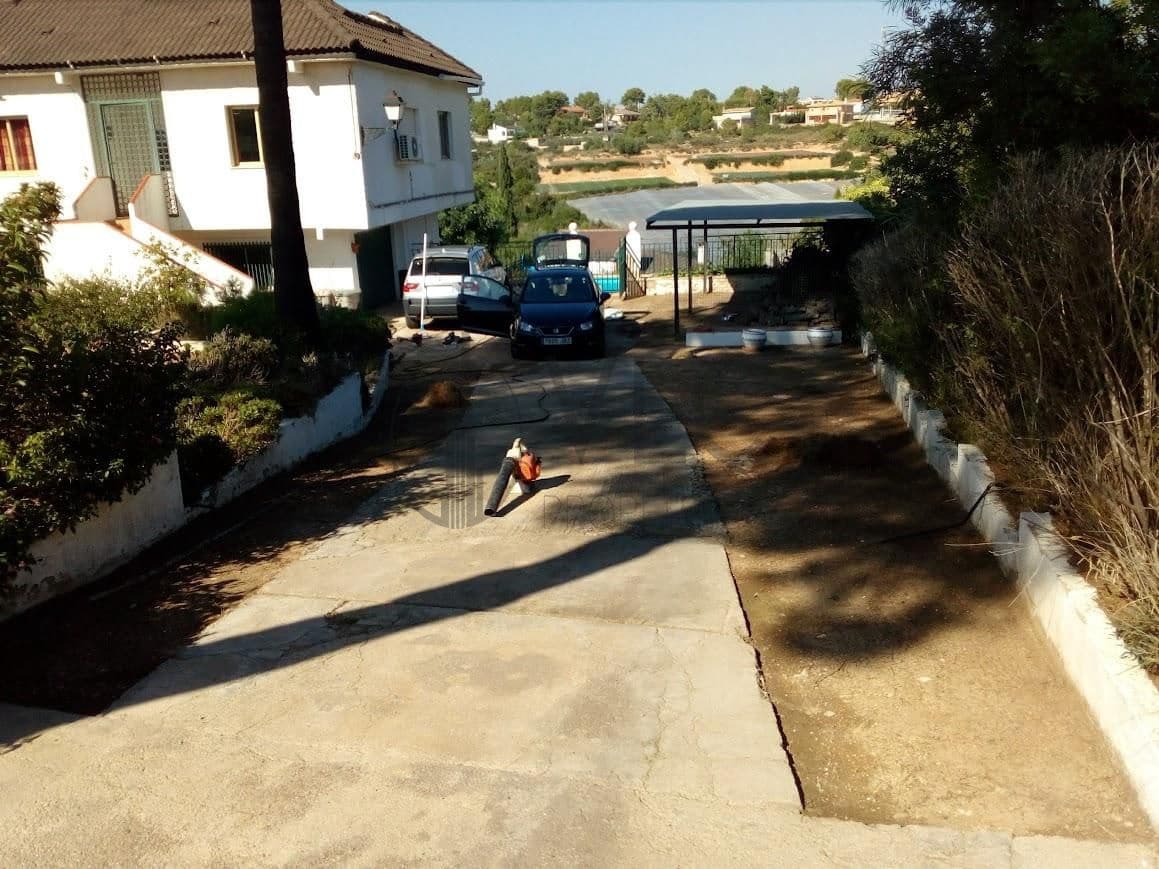 5 soveværelse Villa til salg i Montserrat med swimmingpool garage - € 259.000 (Ref: 8910245)