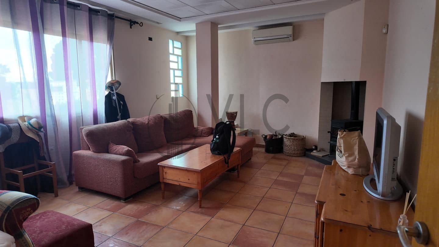 Chalet de 5 habitaciones en Montserrat en venta con piscina garaje - 259.000 € (Ref: 8910245)