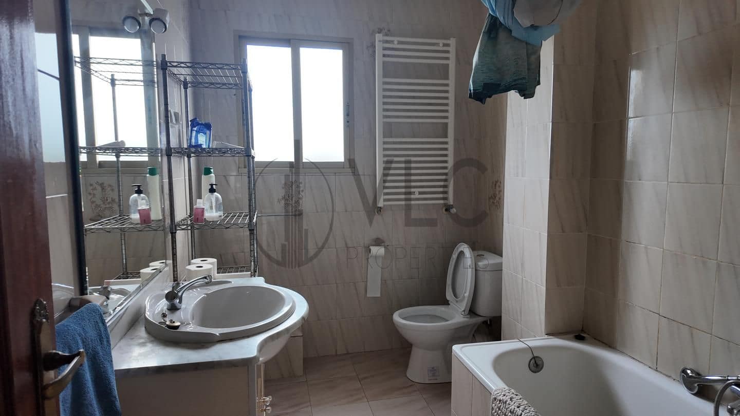 Chalet de 5 habitaciones en Montserrat en venta con piscina garaje - 259.000 € (Ref: 8910245)