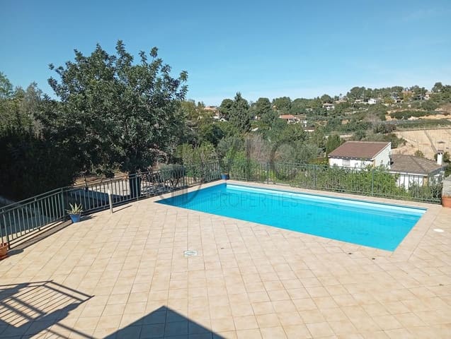 5 slaapkamer Villa te koop in Montserrat met zwembad garage - € 239.000 (Ref: 8910245)