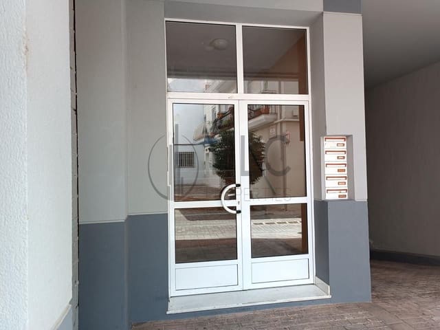 4 bedroom Flat for sale in Piles with garage - € 169,000 (Ref: 8959762)