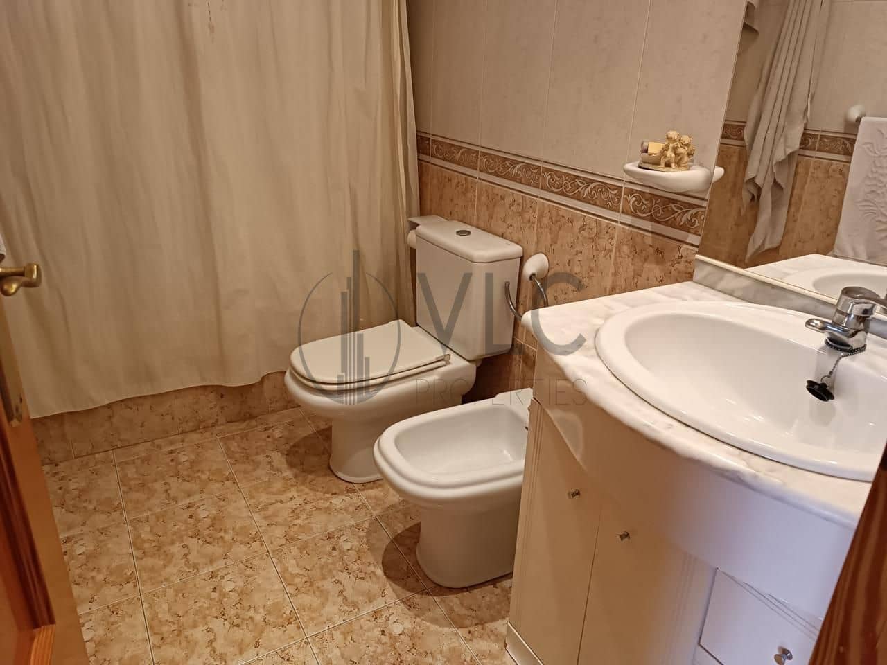 4 makuuhuone Asunto myytävänä paikassa Piles mukana 
autotalli - 169 000 € (Ref: 8959762)