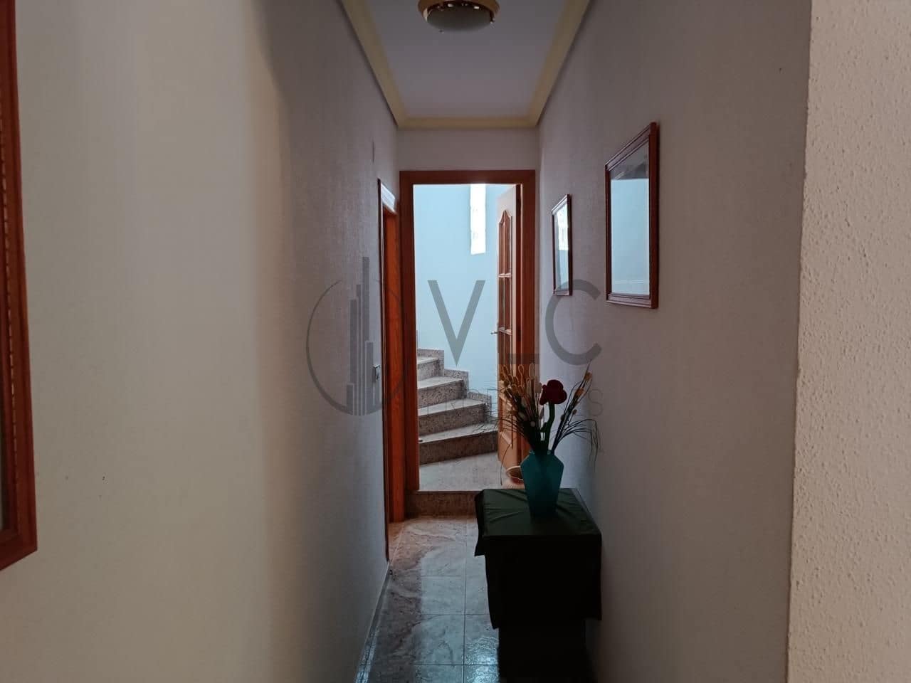 7 soveværelse Villa til salg i Montroy med swimmingpool garage - € 295.000 (Ref: 9022009)