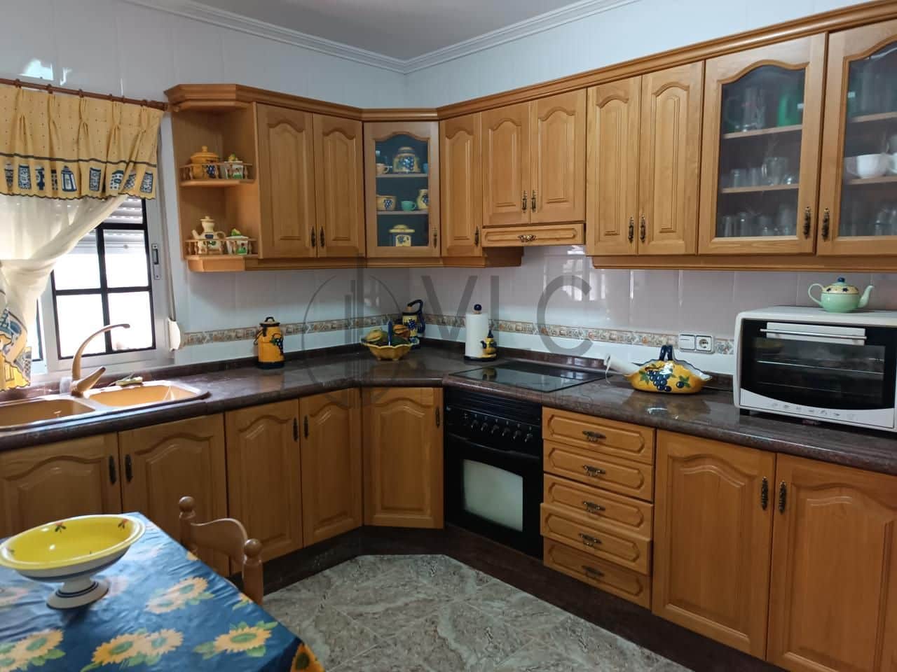 7 soveværelse Villa til salg i Montroy med swimmingpool garage - € 295.000 (Ref: 9022009)