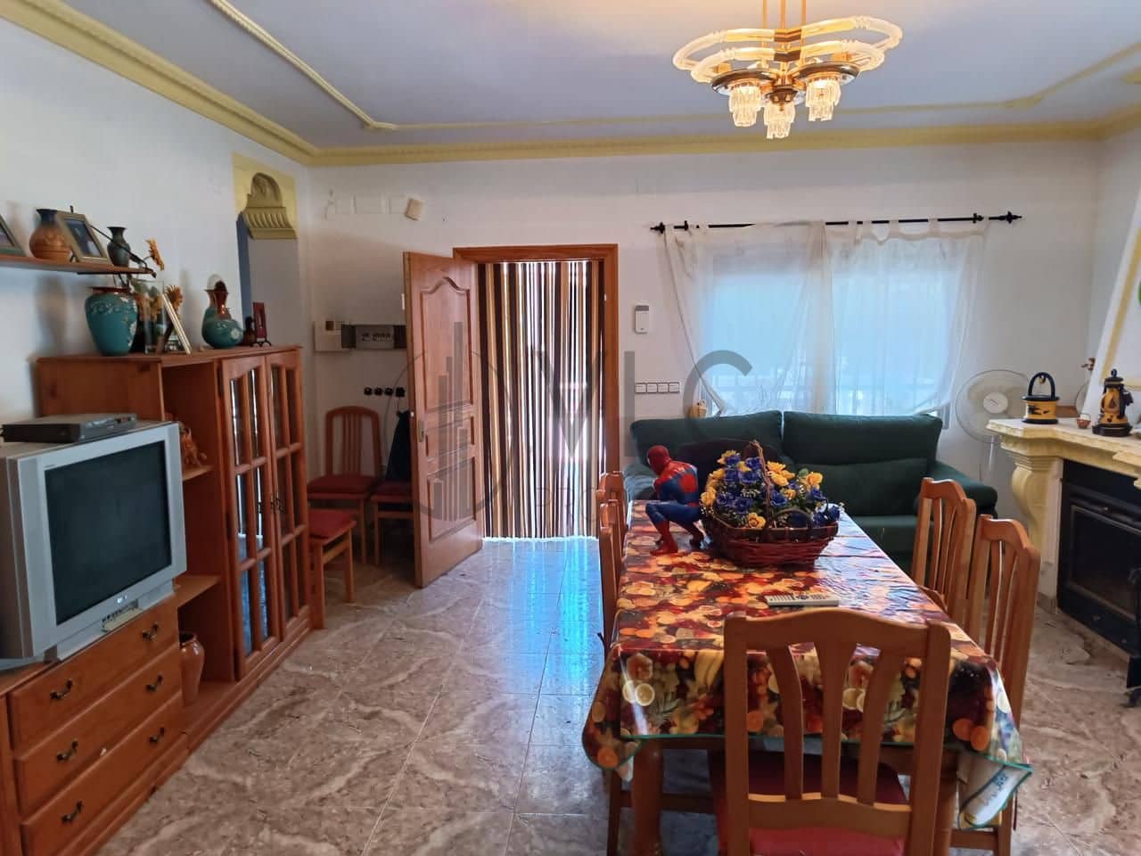 7 soveværelse Villa til salg i Montroy med swimmingpool garage - € 295.000 (Ref: 9022009)