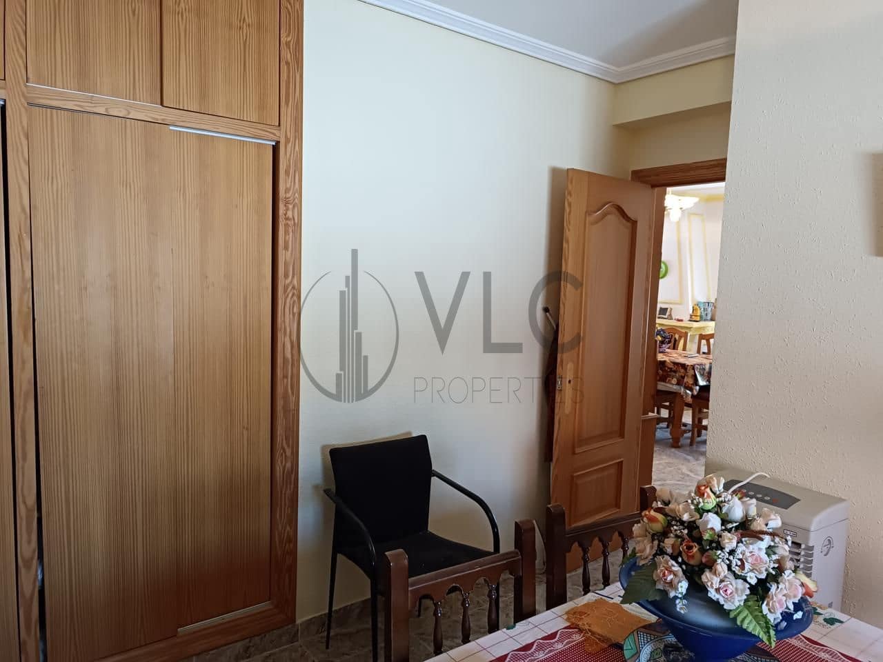 7 soveværelse Villa til salg i Montroy med swimmingpool garage - € 295.000 (Ref: 9022009)