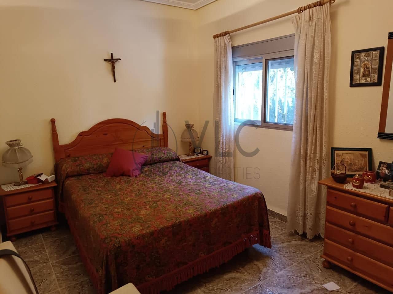 7 soveværelse Villa til salg i Montroy med swimmingpool garage - € 295.000 (Ref: 9022009)