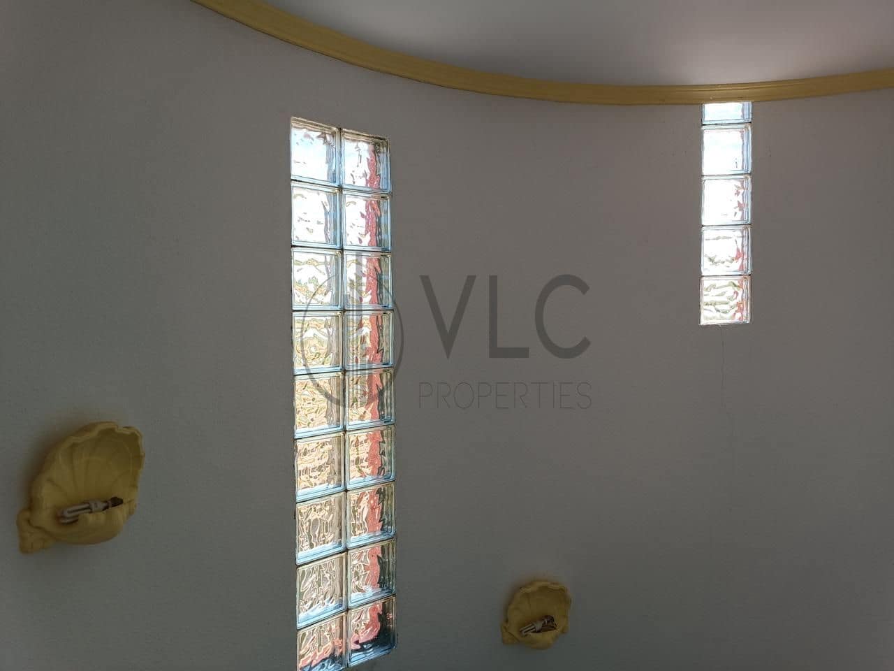 7 soveværelse Villa til salg i Montroy med swimmingpool garage - € 295.000 (Ref: 9022009)