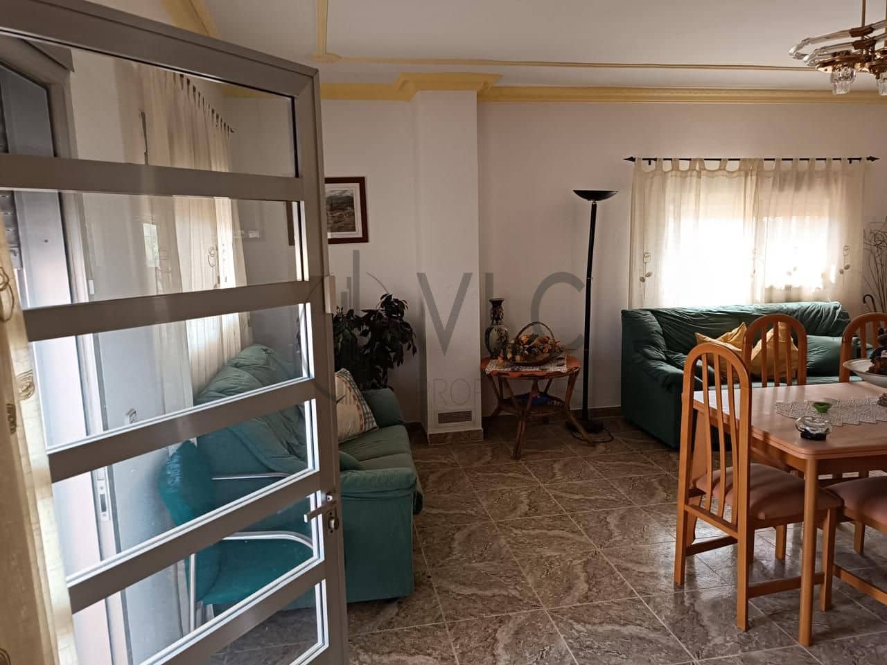 7 soveværelse Villa til salg i Montroy med swimmingpool garage - € 295.000 (Ref: 9022009)