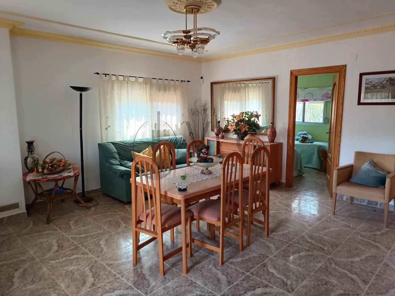 7 soveværelse Villa til salg i Montroy med swimmingpool garage - € 295.000 (Ref: 9022009)