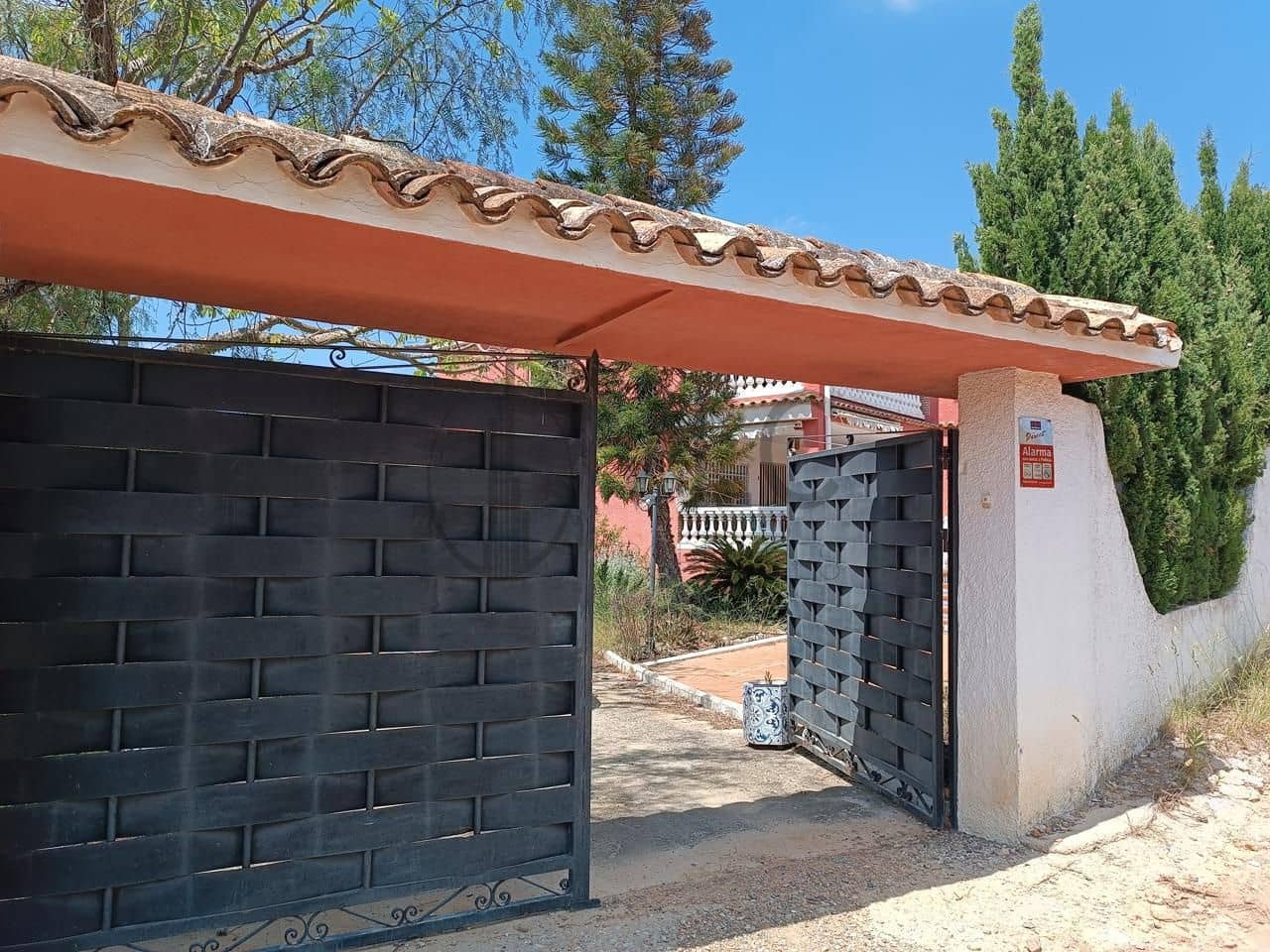 7 soveværelse Villa til salg i Montroy med swimmingpool garage - € 295.000 (Ref: 9022009)