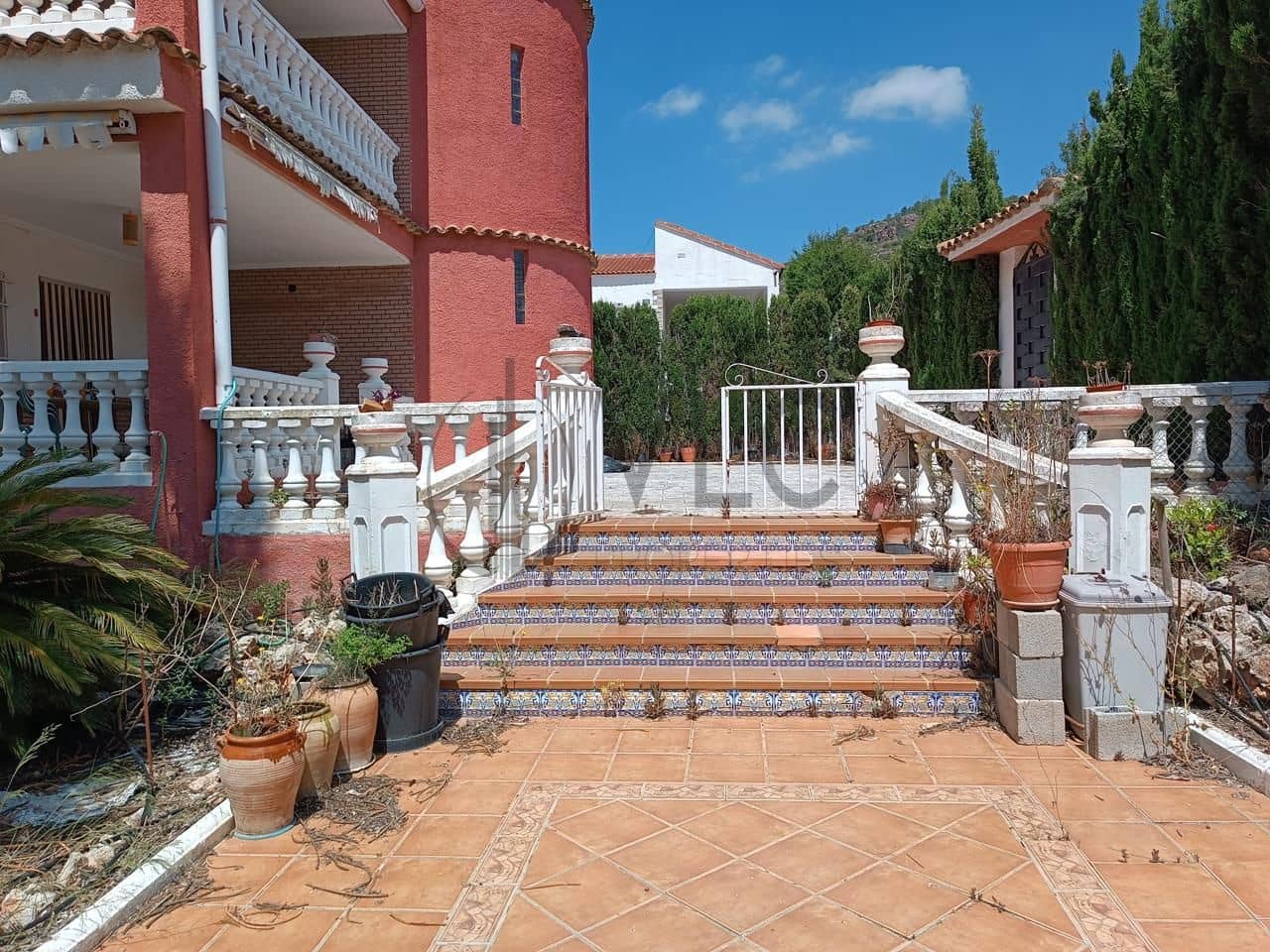 7 soveværelse Villa til salg i Montroy med swimmingpool garage - € 295.000 (Ref: 9022009)