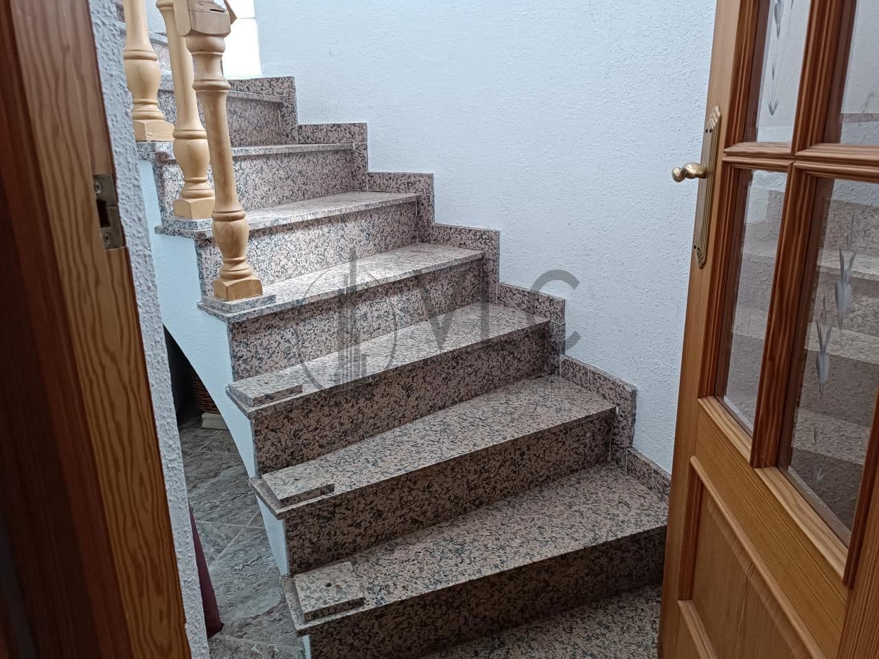 7 soveværelse Villa til salg i Montroy med swimmingpool garage - € 295.000 (Ref: 9022009)