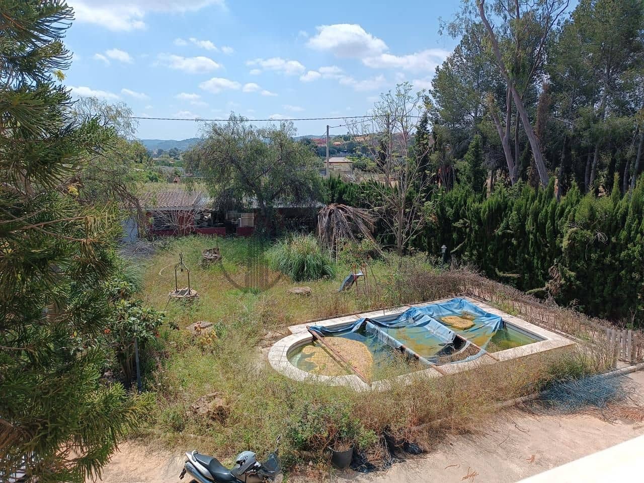 7 soveværelse Villa til salg i Montroy med swimmingpool garage - € 295.000 (Ref: 9022009)