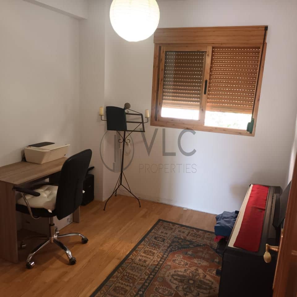 3 soverom Villa til salgs i Chiva med svømmebasseng garasje - € 299 500 (Ref: 9235963)