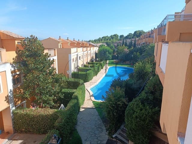 3 quarto Moradia para venda em Chiva com piscina garagem - 299 500 € (Ref: 9235963)