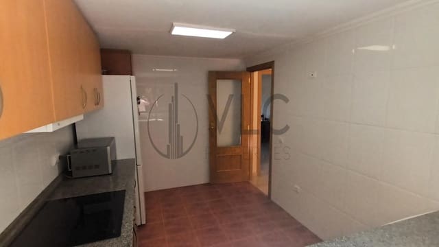 3 quarto Moradia para venda em Chiva com piscina garagem - 299 500 € (Ref: 9235963)