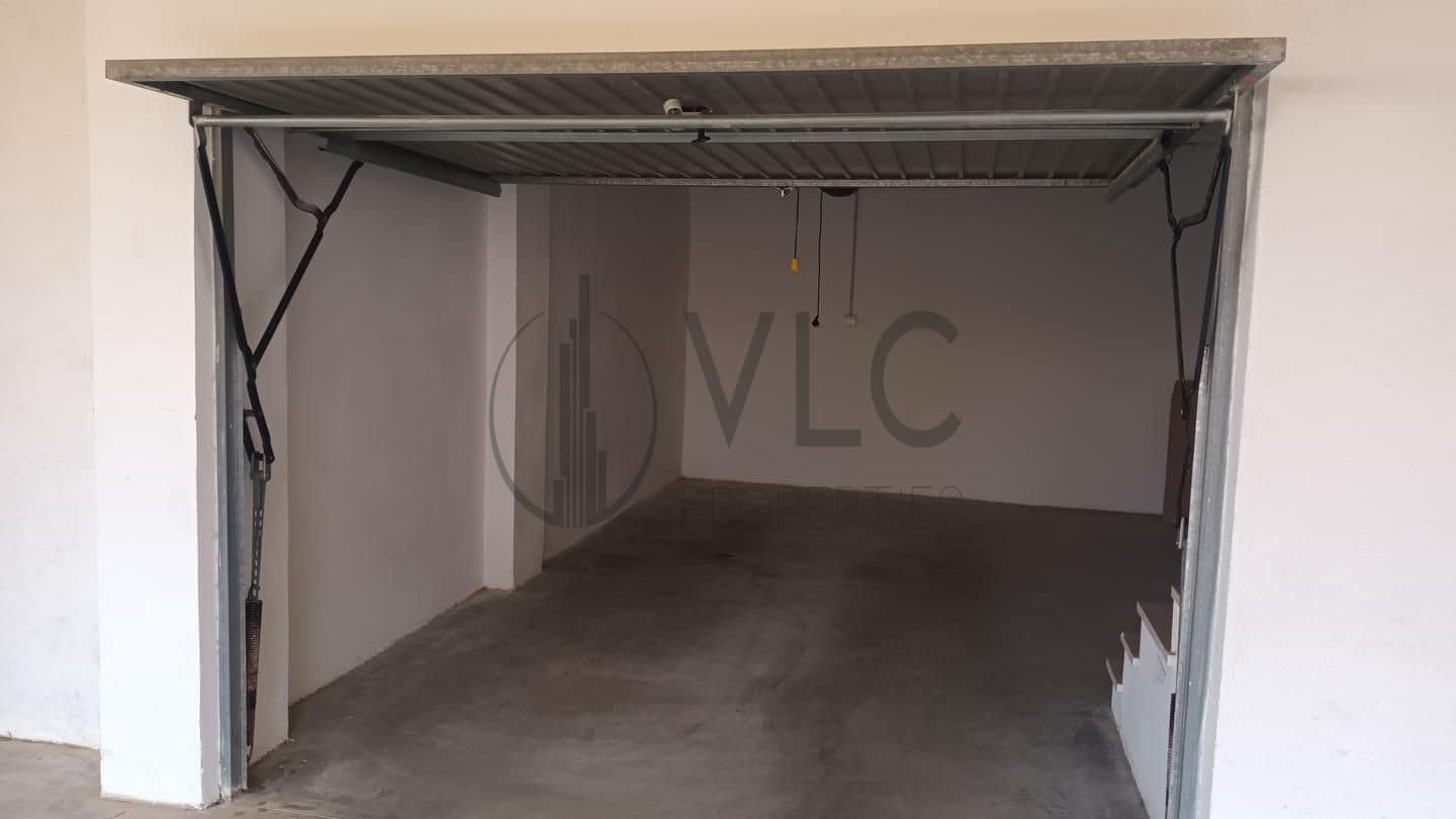 3 soverom Villa til salgs i Chiva med svømmebasseng garasje - € 299 500 (Ref: 9235963)