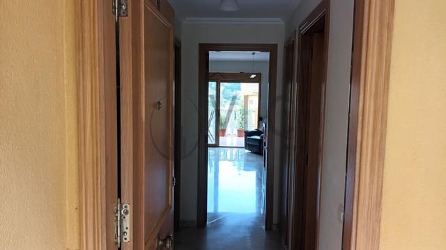 3 quarto Moradia para venda em Chiva com piscina garagem - 299 500 € (Ref: 9235963)