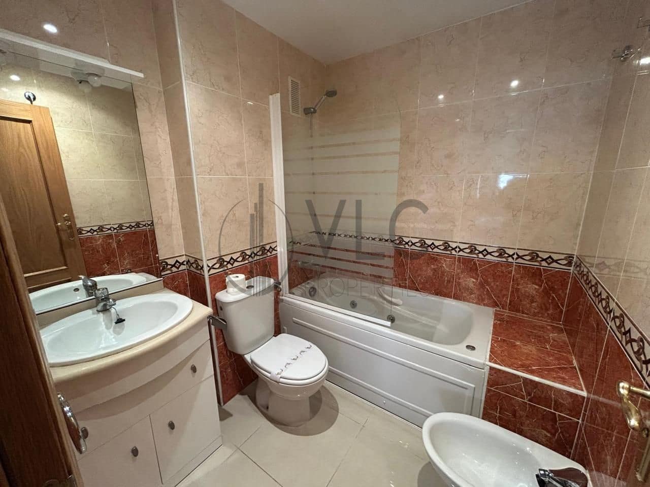 3 bedroom Flat for sale in Oropesa  - € 258,000 (Ref: 9610171)