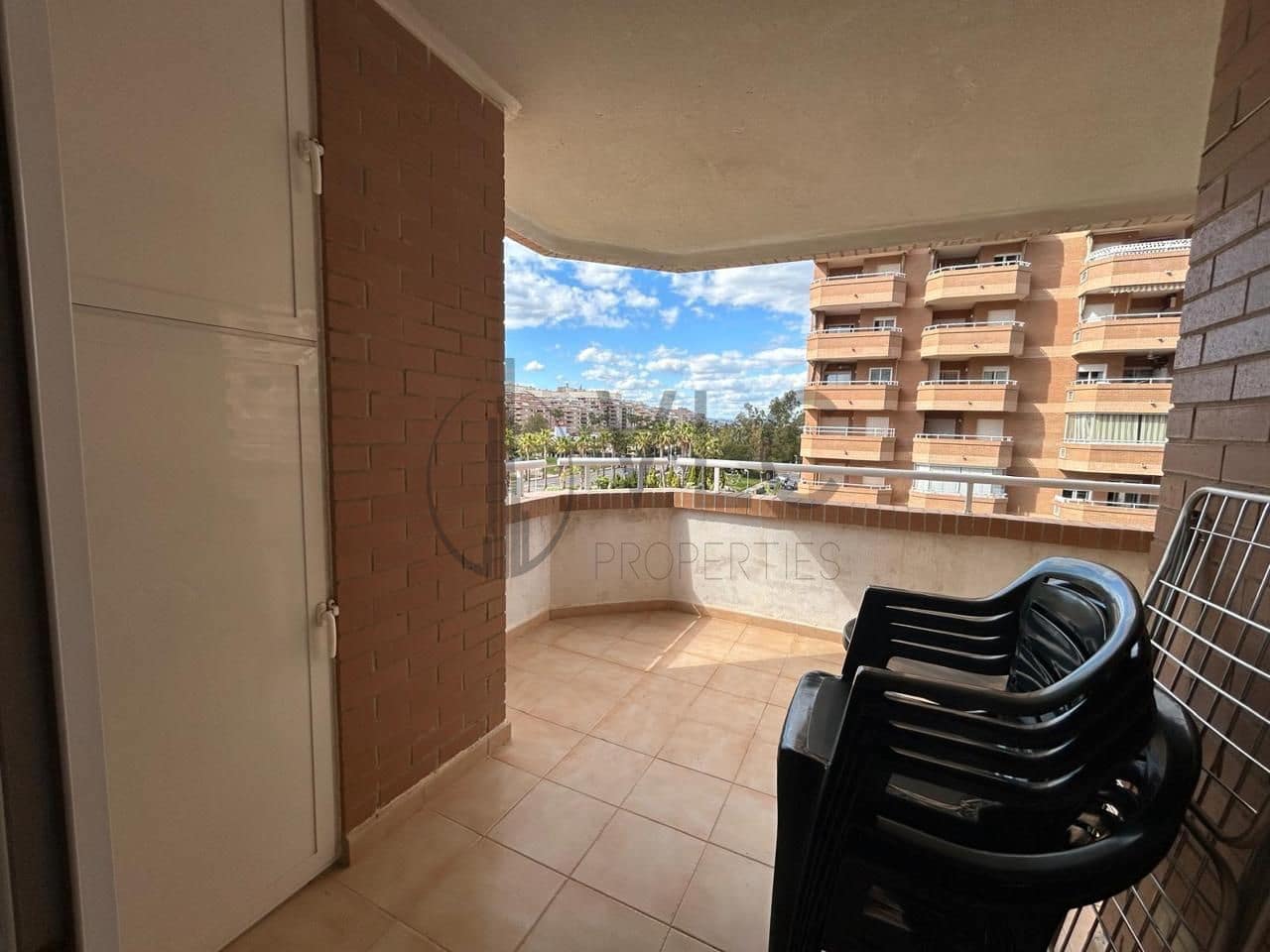 3 bedroom Flat for sale in Oropesa  - € 258,000 (Ref: 9610171)