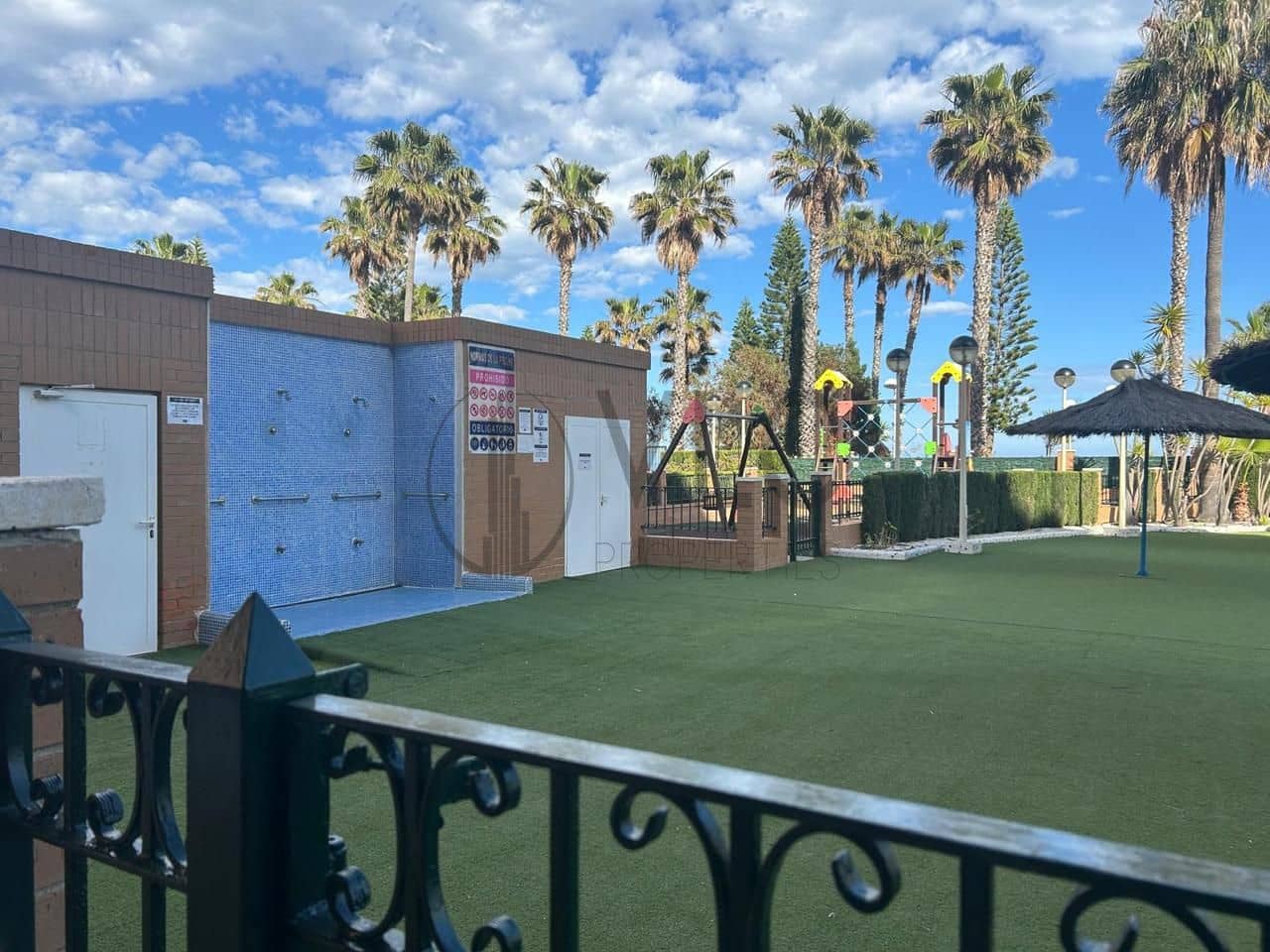 3 bedroom Flat for sale in Oropesa  - € 258,000 (Ref: 9610171)