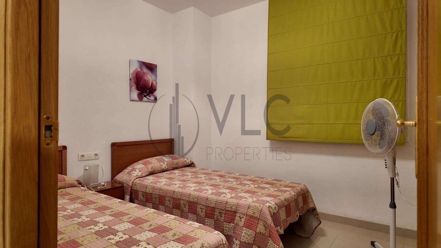 3 bedroom Flat for sale in Oropesa  - € 258,000 (Ref: 9610171)