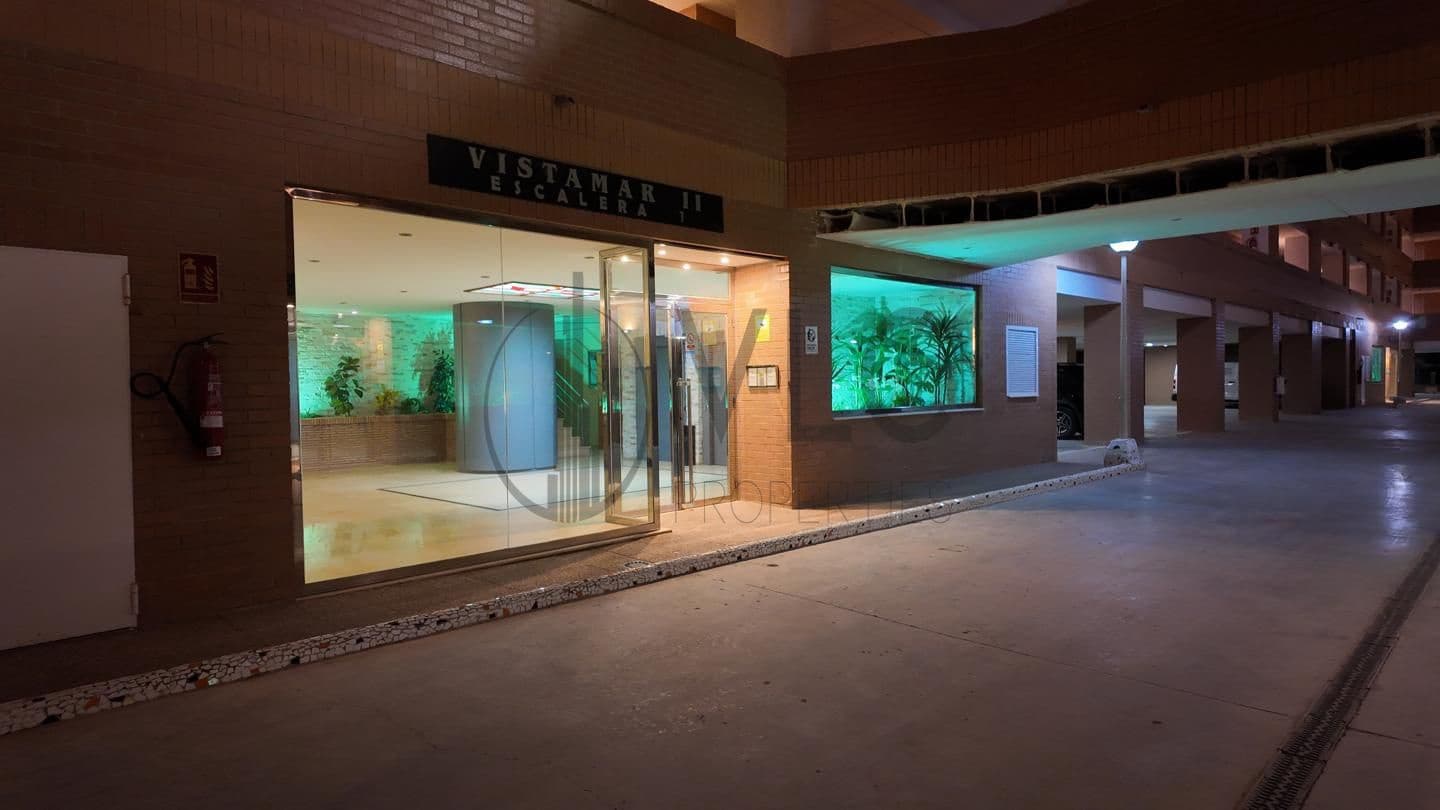 3 bedroom Flat for sale in Oropesa  - € 258,000 (Ref: 9610171)