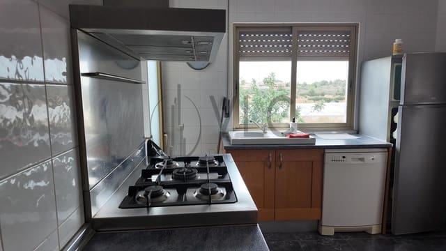 5 bedroom Villa for sale in Montserrat with pool garage - € 239,000 (Ref: 9619490)