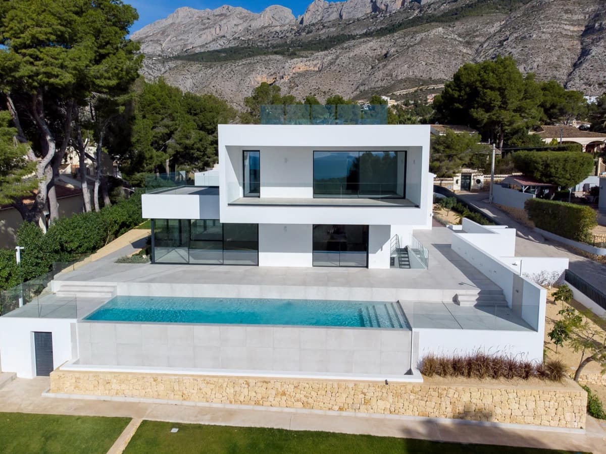 Chalet de 5 habitaciones en Altea en venta con piscina - 2.750.000 € (Ref: 6978795)