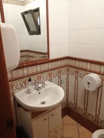 Kaupallinen myytävänä paikassa La Nucia - 270 000 € (Ref: 7061460)