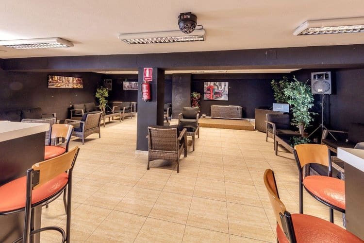 50 quarto Comercial para venda em Torrevieja com piscina - 6 000 000 € (Ref: 7904502)